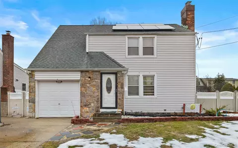 2933 Tulip Ave, Baldwin, NY 11510