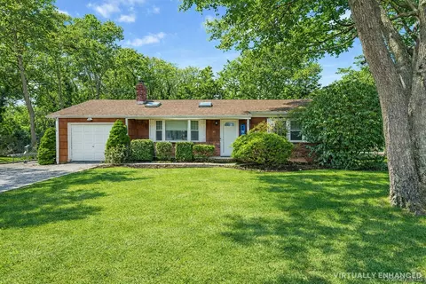 61 Rogers Ave, Westhampton Beach, NY 11978