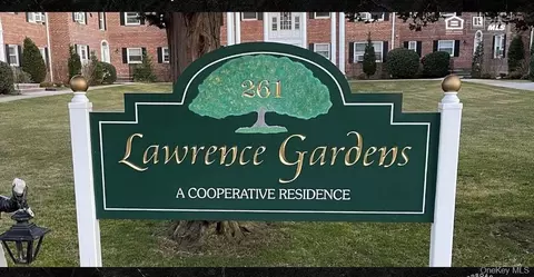 261 Central Ave #A4, Lawrence, NY 11559