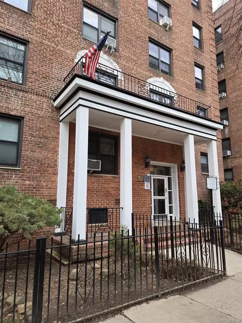8709 34th Ave #6K, Jackson Heights, NY 11372