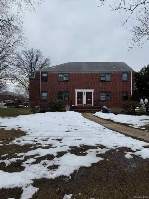 Exterior - 163-04 17th Ave #LOWER, Whitestone, NY 11357 photo 2 of 2