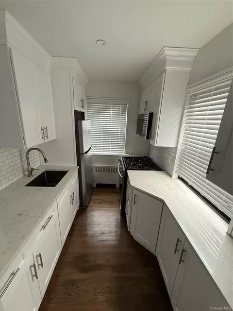 Kitchen - 163-04 17th Ave #LOWER, Whitestone, NY 11357 photo 1 of 1