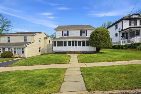 490 Carol Pl, Pelham, NY 10803