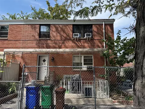 8605 25th Ave, New York, NY 11369