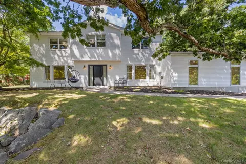 10 Demarest Rd, Ramapo, NY 10977