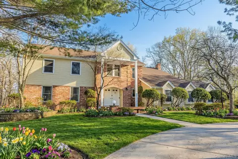 144 Landing Meadow Rd, Smithtown, NY 11787