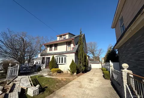280 Lawrence Ave, Lawrence, NY 11559