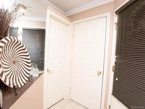 Entry Way - 112 Riverbend Dr, Peekskill, NY 10566 photo 2 of 2
