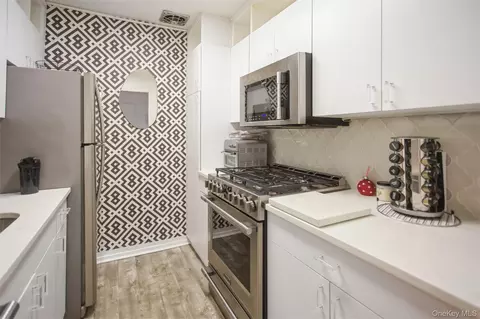 711 Shore Rd #2C, Long Beach, NY 11561