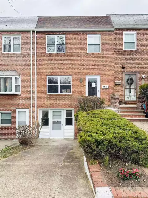 58-15 205th St, Bayside, NY 11364