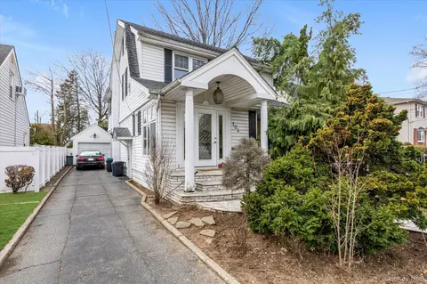 104 E Melrose St, Valley Stream, NY 11580