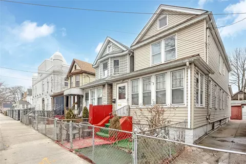 11735 133rd St, New York, NY 11420
