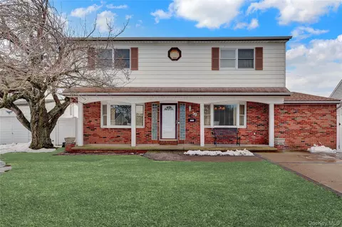 59 Lincoln Blvd, Bethpage, NY 11714