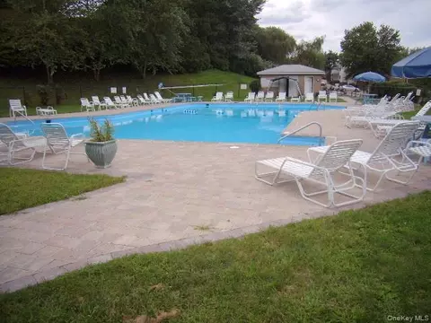 Exterior - 1840 Crompond Rd #7C6, Peekskill, NY 10566 photo 3 of 3