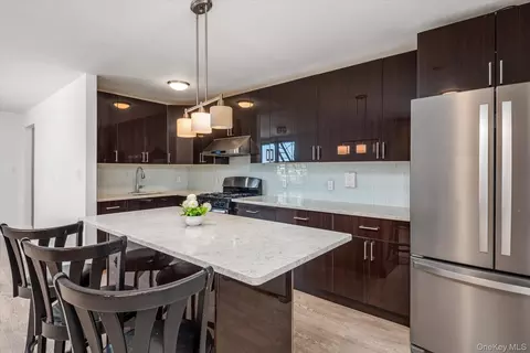 6011 Broadway #5E, Woodside, NY 11377