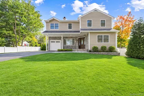 7 Highland Dr, Greenburgh, NY 10502