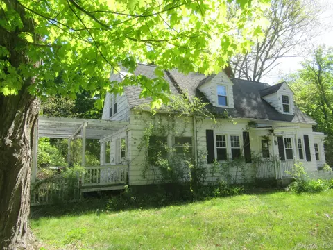 6 Erin Ct, Cornwall, NY 12518