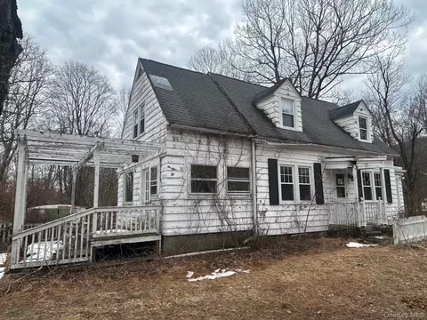 6 Erin Ct, Cornwall, NY 12518