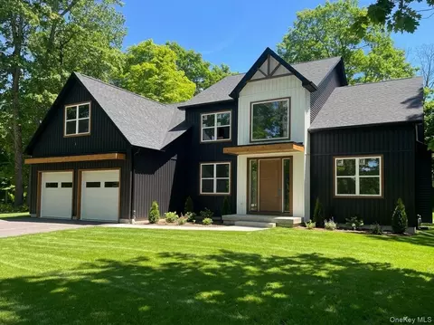 43 Maple Hill Dr, Washington, NY 12545