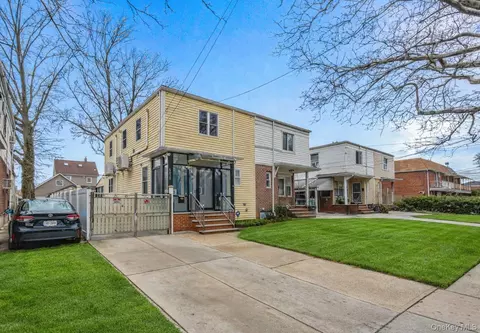 5020 Clearview Expy, New York, NY 11364