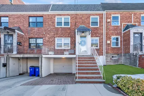 210-08 41st Ave, Bayside, NY 11361