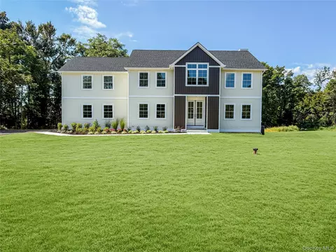 7 Morrow Ct, Walden, NY 12586