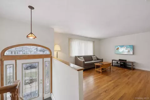 Entry Way - 108 Lee Ave, Babylon, NY 11702 photo 1 of 1