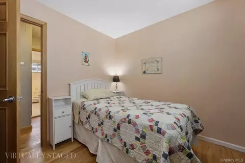 Bedroom - 108 Lee Ave, Babylon, NY 11702 photo 3 of 6