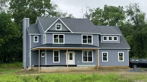 24 Sunset Ln, Wawayanda, NY 10958