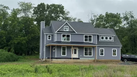 24 Sunset Ln, Wawayanda, NY 10958