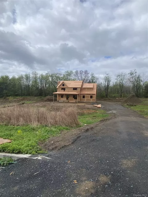 24 Sunset Ln, Wawayanda, NY 10958