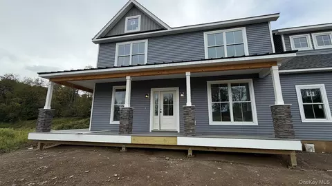 24 Sunset Ln, Wawayanda, NY 10958