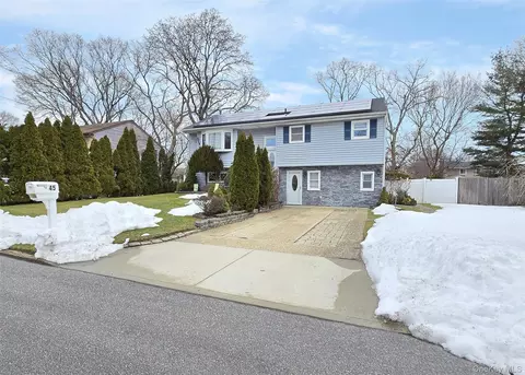 45 Mallard Ave, Selden, NY 11784