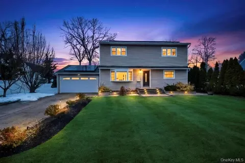 159 Dawn Dr, Centereach, NY 11720
