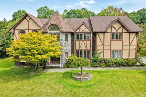 47 Westchester View Ln, Greenburgh, NY 10607