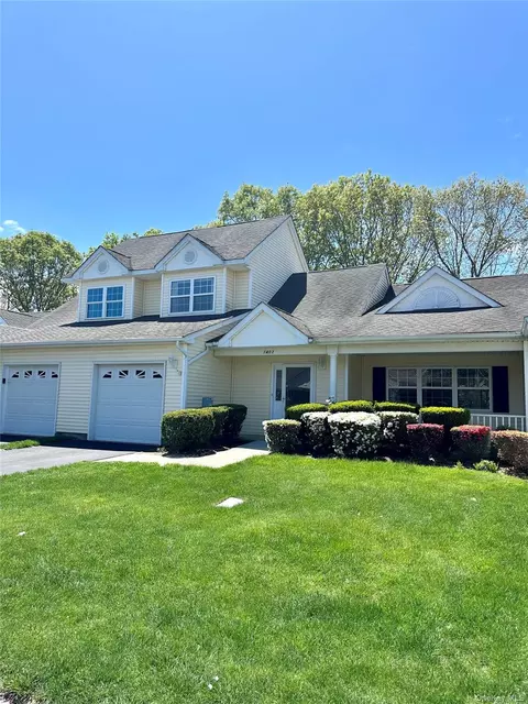 1403 Pebble Beach Path, Riverhead, NY 11901