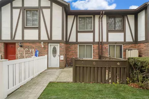 103 Birchwood Rd, Coram, NY 11727