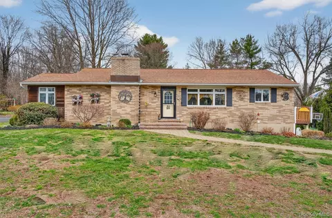108 Williamsburg Ct, Newburgh, NY 12550