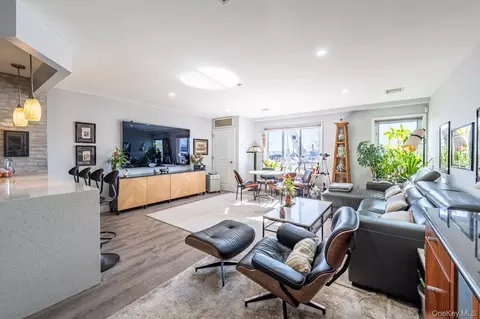 1490 Outlook Ave #1G, New York, NY 10465