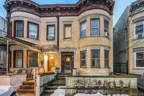 94-20 86th Rd, New York, NY 11421
