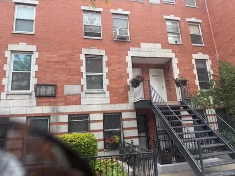 300 W 138th St #2579A, New York, NY 10030
