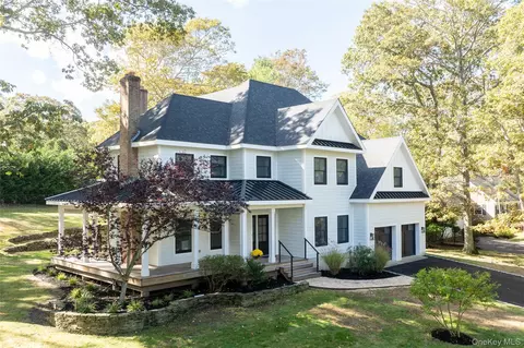480 Eastwood Dr, Cutchogue, NY 11935