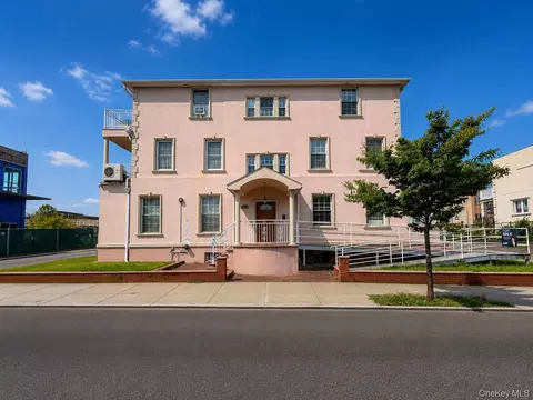 4300 Atlantic Ave #P8, Brooklyn, NY 11224