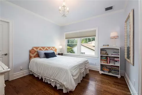 Bedroom - 5 Trails End, Rye, NY 10580 photo 4 of 5