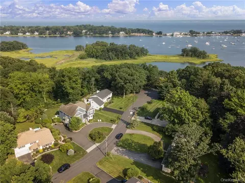 View/Area - 5 Trails End, Rye, NY 10580 photo 1 of 3
