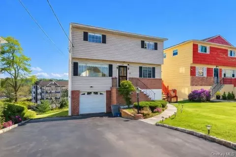 65 Skymeadow Pl, Greenburgh, NY 10523