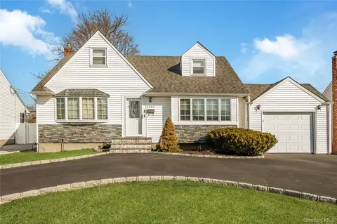 3647 Bernard Dr, Wantagh, NY 11793