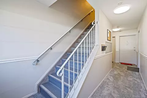 Entry Way - 260 Waverly Ave #33, Patchogue, NY 11772 photo 1 of 1