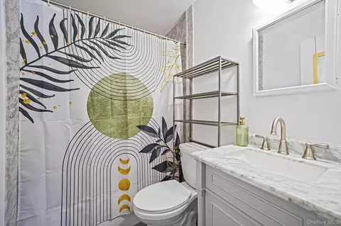 Bath - 260 Waverly Ave #33, Patchogue, NY 11772 photo 2 of 2