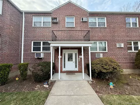88-17 Shore Pkwy #016, Howard Beach, NY 11414